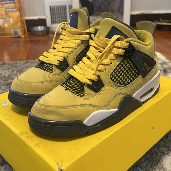 Used couple times, don’t fit anymore. - Picture 3 of 4